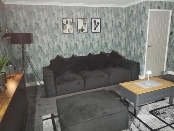 3 bed Semi-Detached for sale Image 9