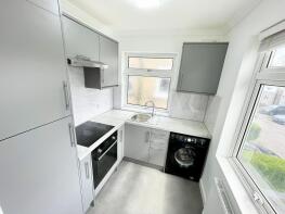 35, Chalford Walk, Woodford Green IG8 8PJ