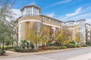 Flat 9, 29 Juniper House, Melliss Avenue, Richmond TW9 4BS