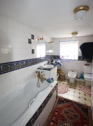 Photo 8