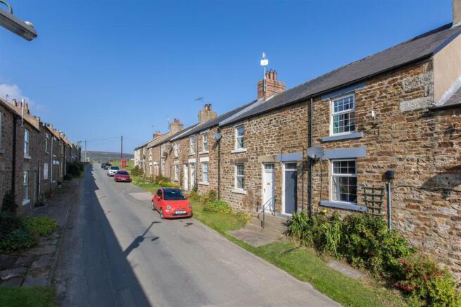 Hill Cottages 28 External-4.jpg