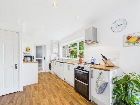 KItchen/ Dining Room