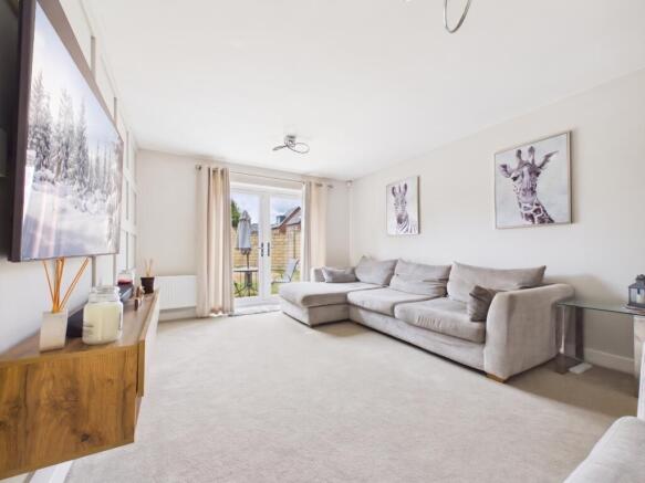4 bed Semi-Detached for sale Image 6