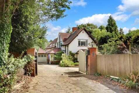 Blackpond Lane, Farnham Royal, Buckinghamshire, SL2