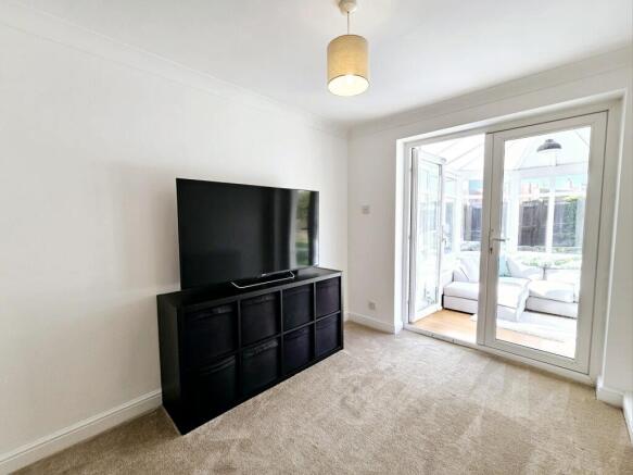 3 bed Link Detached House for sale Image 8