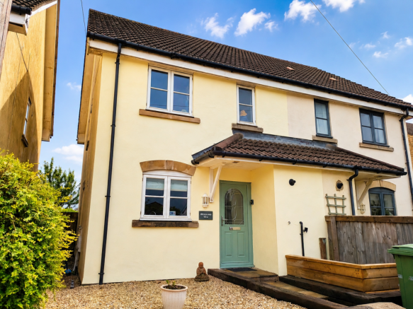 3-bed semi-detached on Highbury Street, Radstock, £265,000