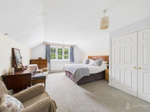 Principal Bedroom- Mark Stephens EweMove Newmarket
