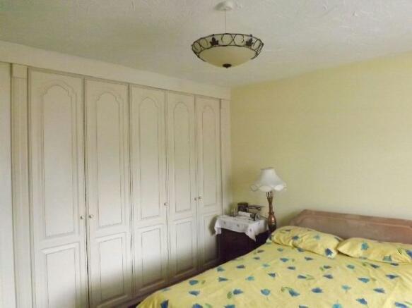 Bedroom 1pic 2