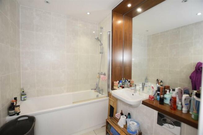 Bathroom copy.jpg