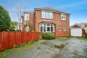 18, Castleton Boulevard, Skegness PE25 2TX