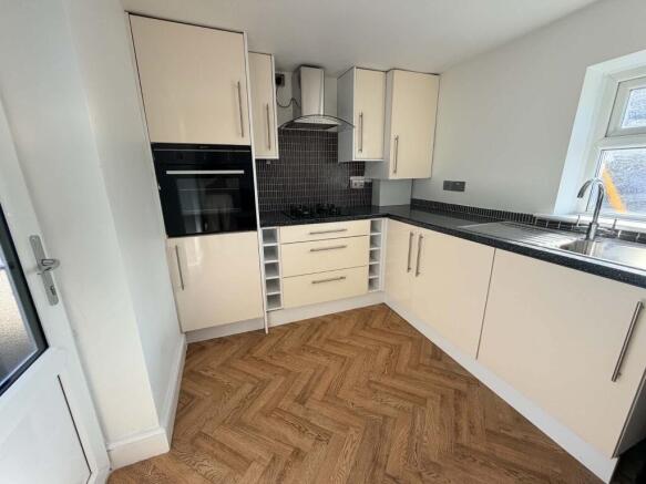 Kitchen (2)