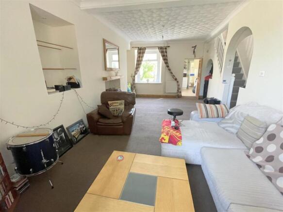 Further view of lounge/dining room