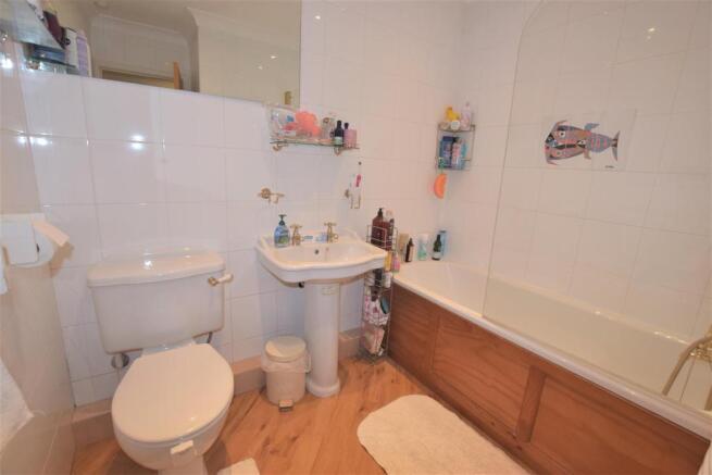 Bathroom.jpg
