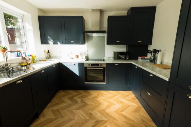 Kitchen pic 2.JPG
