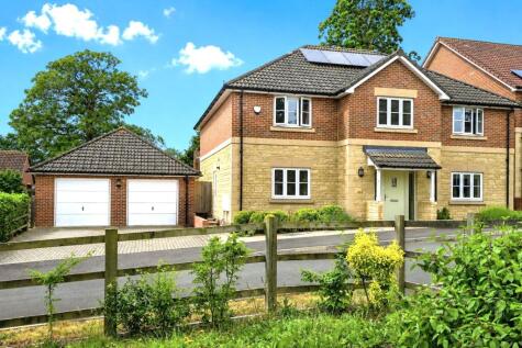 Elmhurst Gardens, Trowbridge