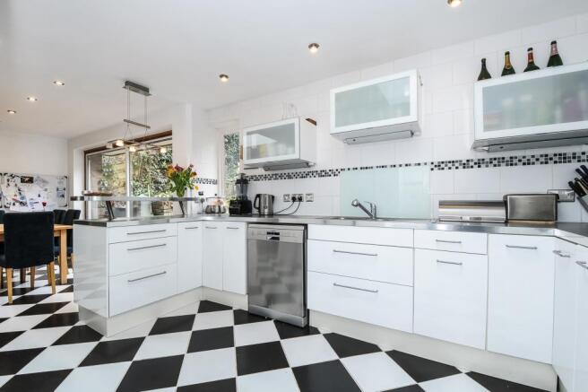 Kitchen/Breakfast Room