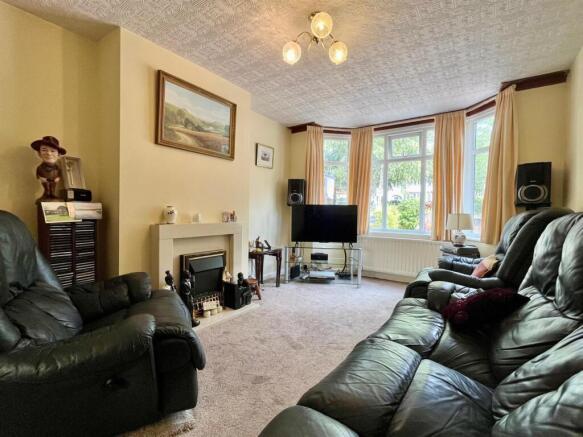 Lounge 1