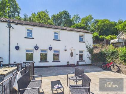 Castle Terrace, Troedyrhiw, Merthyr Tydfil, CF48