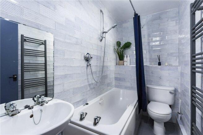 2 bed Terraced for sale Image 6