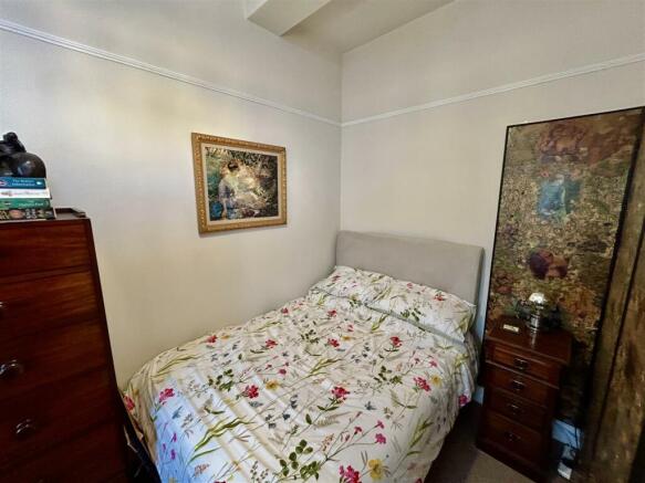 bed22.JPG