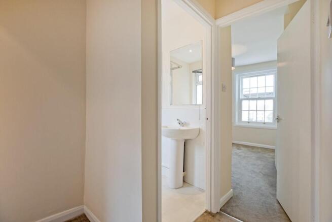 2 bed Flat for sale Image 11