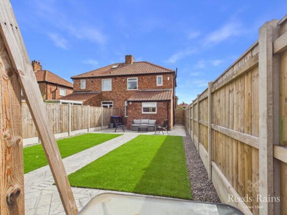 3 bed Semi-Detached for sale Image 8