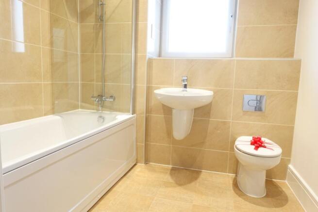 F1 48 Princes Bathroom