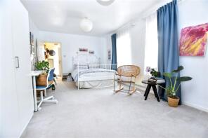 15b, Methuen Road, Bexleyheath DA6 7AH
