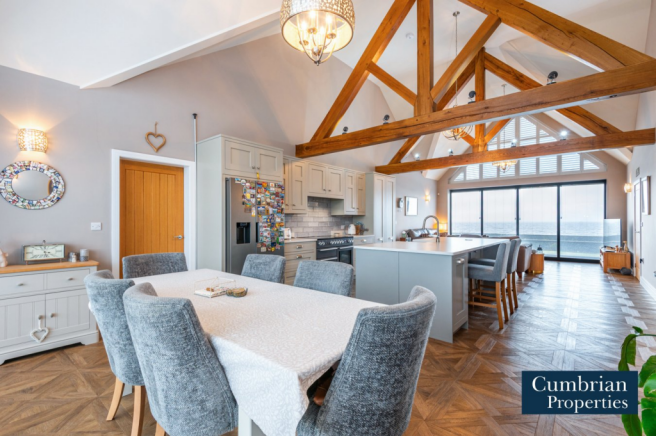 Open Plan Lounge & Dining Kitchen