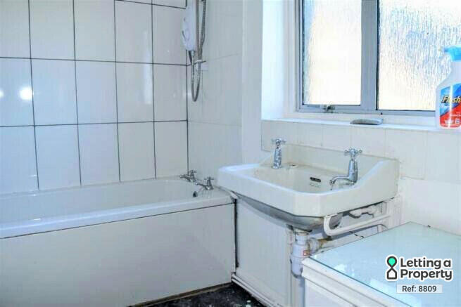 3 bed Detached to rent Image 6