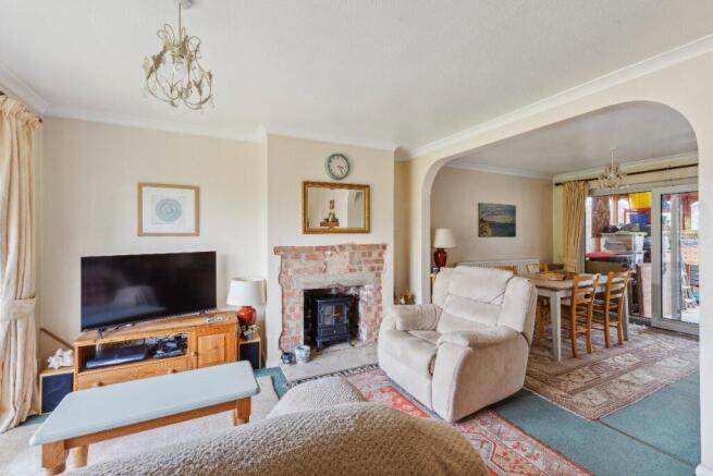 Newbury Street, Lambourn, Berkshire, RG17 8PG. photo 4