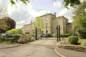 26, Chesterton House, Chesterton Lane, Cirencester GL7 1XQ