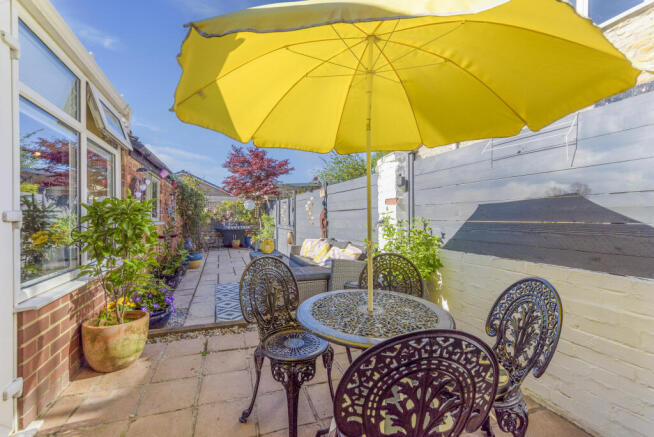Al Fresco Dining