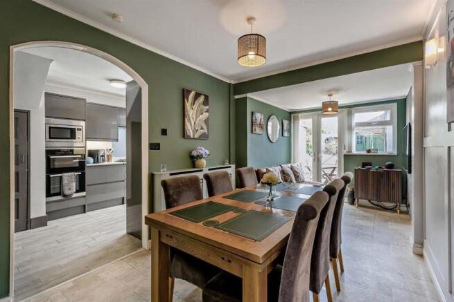 The Green, Cirencester photo 4