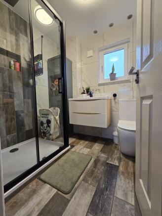 Main Bathroom
