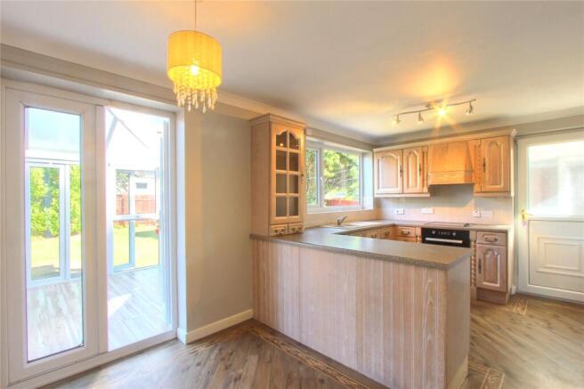 2 bed Bungalow for sale Image 5