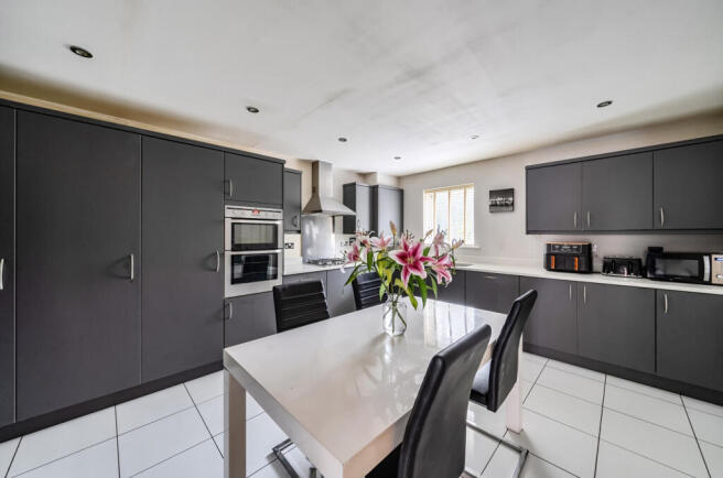 1430580-1-69b8043...