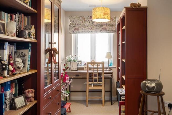 2 bed Apartment for sale Image 8