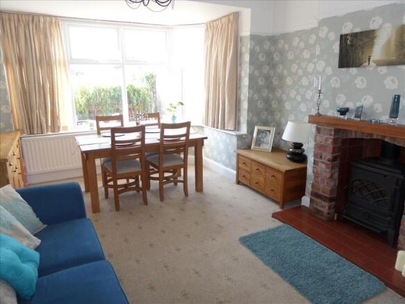 DINING/GARDEN ROOM
