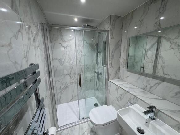 2 bed Flat to rent Image 9