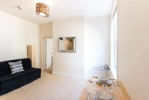 Flat 7b, 97 Frognal Mansions, Frognal, London NW3 6XT