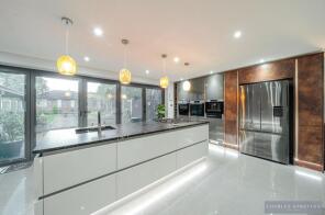 14, Rowan Walk, Hornchurch RM11 2JA