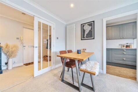 Footscray Road, London