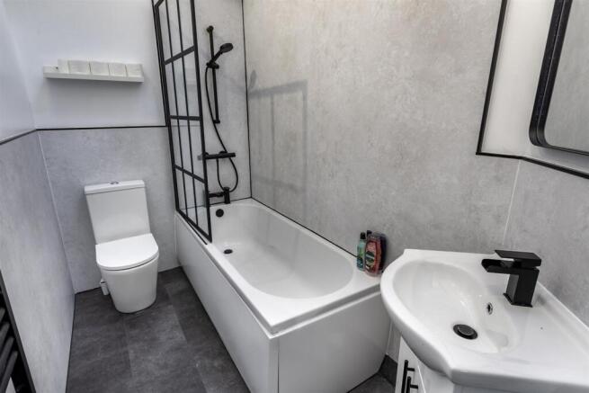 3 bed Semi-Detached to rent Image 8