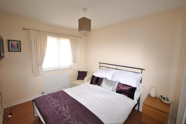 BEDROOM 2