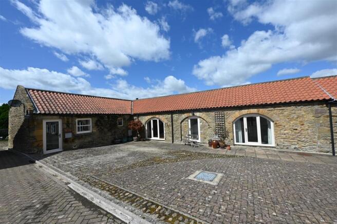 2 bed Barn Conversion for sale Image 4