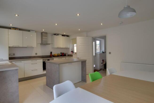 Kitchen/Breakfast