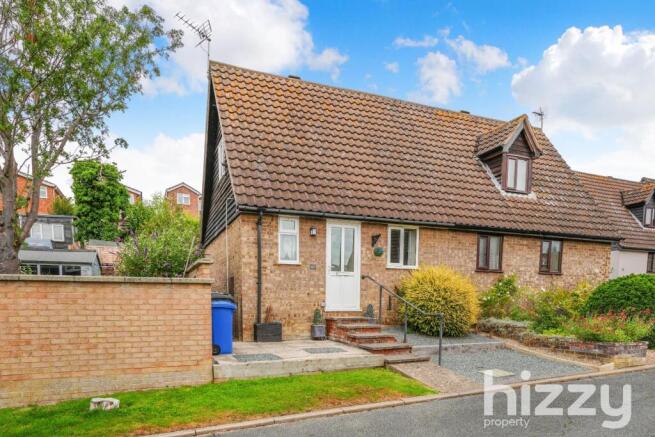 1-bed semi-detached on Aylward Close, Hadleigh, £199,000