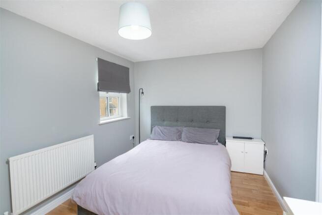 3 bed Terraced for sale Image 11