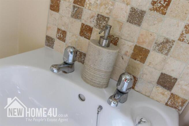FAMILY BATHROOM:
